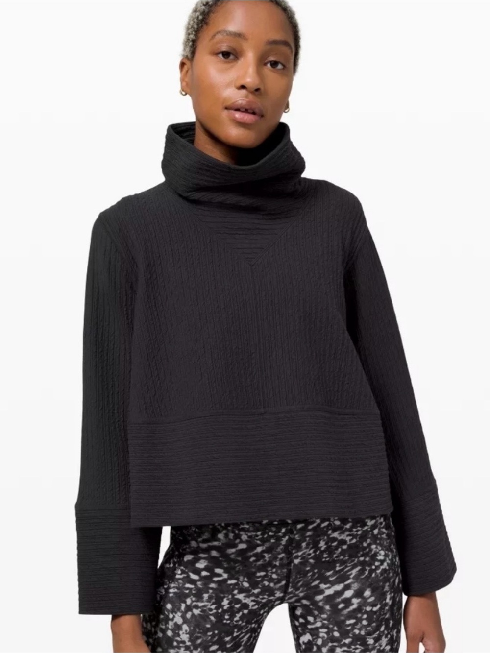 Lululemon Retreat Yourself Funnel Neck Pullover Sweater Black Bell Sleeve L/XL